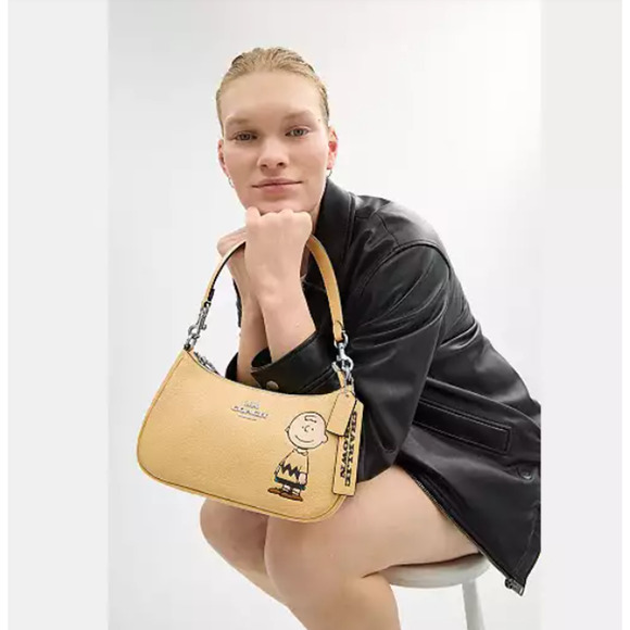 Coach X Peanuts Teri Shoulder Bag With Charlie Brown In Leather/Hay CBJ83 NWT - Picture 9 of 12